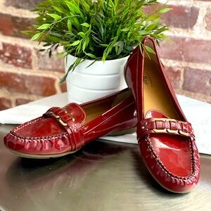 LOAFERS: Brick-colored G.H. Bass & Co. Size 9M.